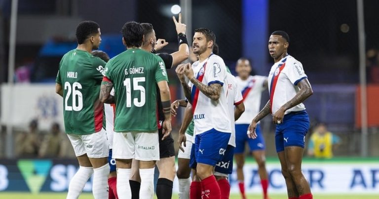 bahia-e-segundo-time-da-serie-a-com-mais-decisoes-desfavoraveis-da-arbitragem-apos-analise-do-var