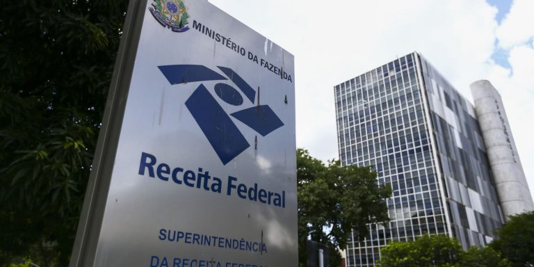 receita-regulamenta-tributacao-minima-de-15%-para-multinacionais