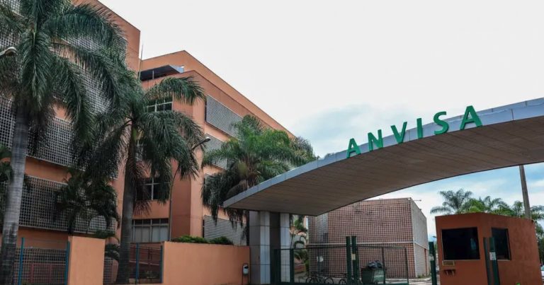 Anvisa suspende lote de dipirona injetável por desvio de qualidade e presença de material estranho anvisa-suspende-lote-de-dipirona-injetavel-por-desvio-de-qualidade-e-presenca-de-material-estranho