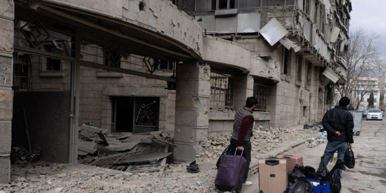 israel-e-eua-atacaram-125-mil-unidades-civis-e-32-universidades-no-ira