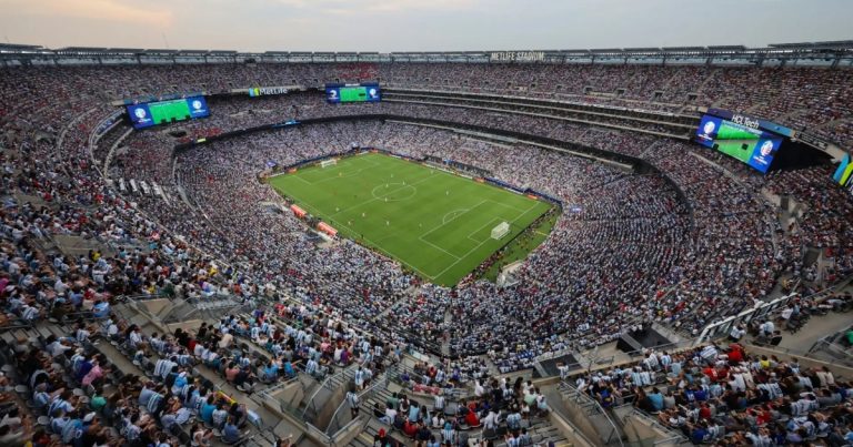 fifa-vira-alvo-de-criticas-apos-mudanca-em-assentos-da-copa-e-precos-elevados;-entenda