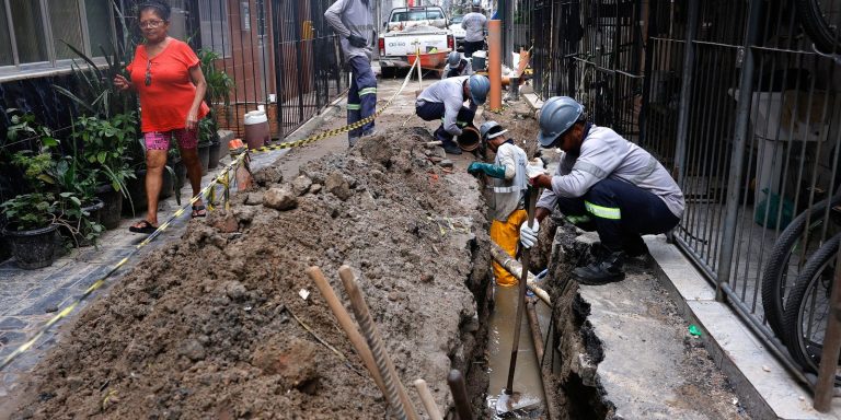mare-recebe-obras-de-esgoto,-mas-drenagem-e-lixo-e-seguem-como-desafio