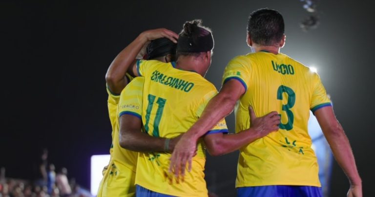 brasil-vence-curacao-nos-penaltis-e-conquista-titulo-inedito-em-torneio-de-lendas-do-futebol