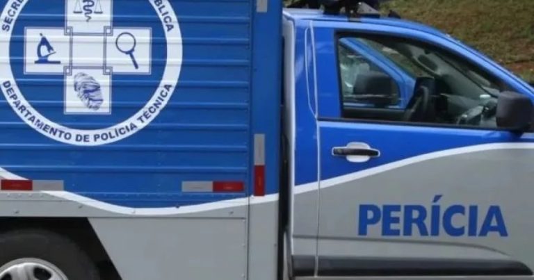 Duas pessoas morrem e uma fica ferida após atropelamento em Feira; motorista é cercado e agredido duas-pessoas-morrem-e-uma-fica-ferida-apos-atropelamento-em-feira;-motorista-e-cercado-e-agredido