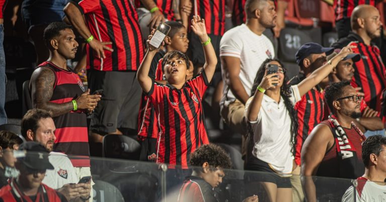 vitoria-chega-a-45-mil-socios-e-registra-marca-historica-no-programa-do-clube