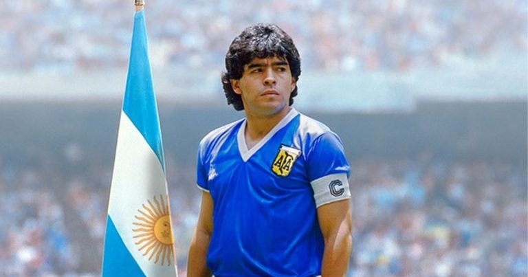 Justiça inicia novo julgamento sobre a morte de Maradona na Argentina justica-inicia-novo-julgamento-sobre-a-morte-de-maradona-na-argentina