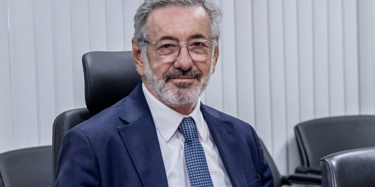 Novo ministro do Desenvolvimento apoia jornada de 40 horas novo-ministro-do-desenvolvimento-apoia-jornada-de-40-horas