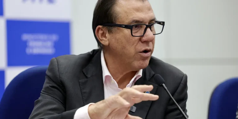 PECs da escala 6×1 não competem com proposta do governo, diz Marinho pecs-da-escala-6×1-nao-competem-com-proposta-do-governo,-diz-marinho