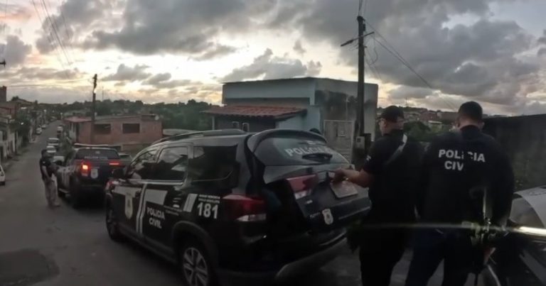 Operação prende três suspeitos por furtos de celulares em centro de distribuição na RMS; prejuízo foi de mais de R$ 162 mil operacao-prende-tres-suspeitos-por-furtos-de-celulares-em-centro-de-distribuicao-na-rms;-prejuizo-foi-de-mais-de-r$-162-mil