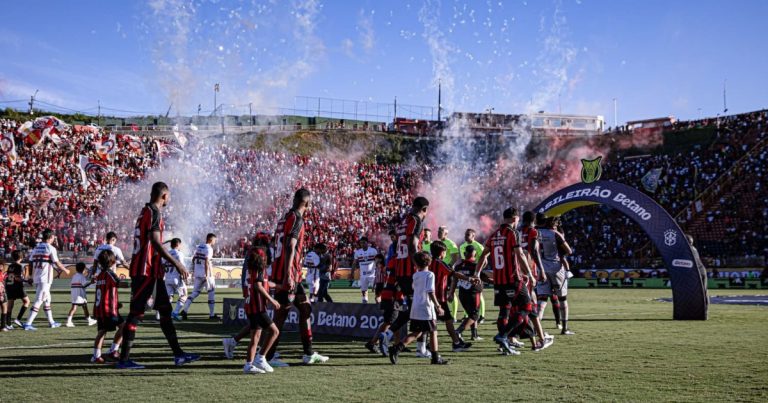 vitoria-abre-venda-online-de-ingressos-para-duelo-contra-o-corinthians-pelo-brasileirao
