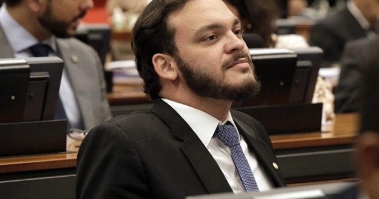 preso-nesta-quinta,-uldurico-junior-se-filiou-ao-psdb-no-fechamento-da-janela-partidaria-e-planejava-candidatura-a-al-ba