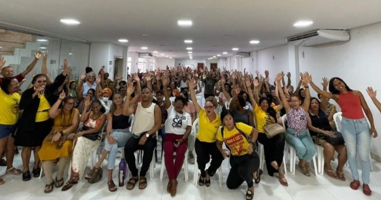 professores-de-feira-de-santana-anunciam-paralisacao-apos-impasse-com-prefeitura