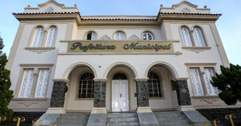 prefeitura-de-saj-homologa-licitacao-de-r$-2,8-mi-para-compra-de-materiais-de-limpeza-com-empresas-de-outros-estados