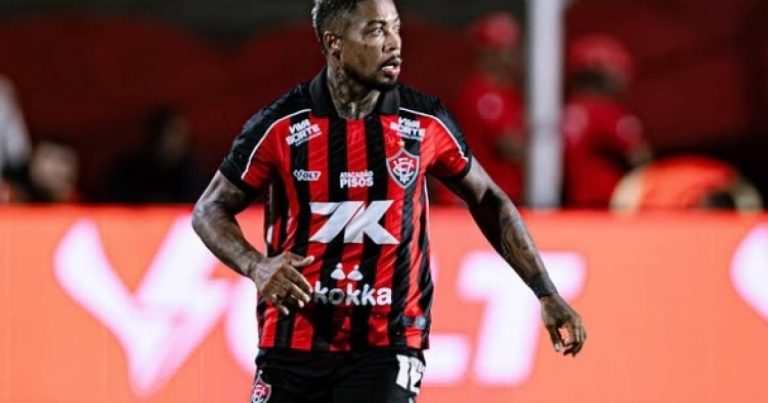 com-retorno-de-marinho,-vitoria-relaciona-23-jogadores-contra-o-flamengo;-veja-lista