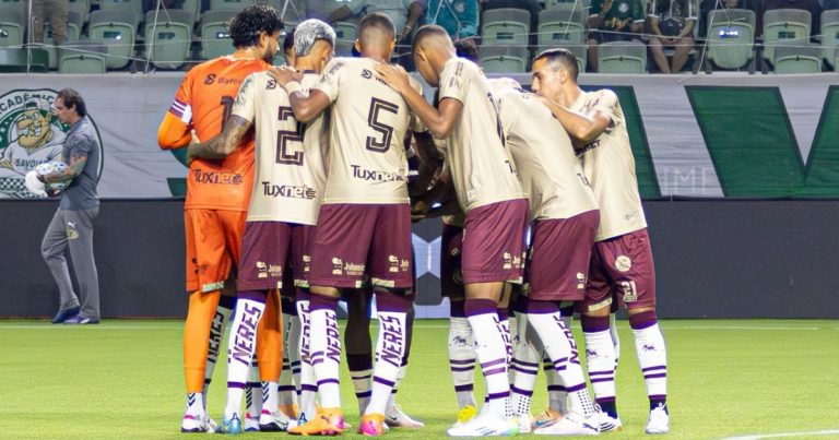 com-um-a-menos,-jacuipense-perde-para-o-palmeiras-no-allianz-pelo-jogo-de-ida-da-copa-do-brasil