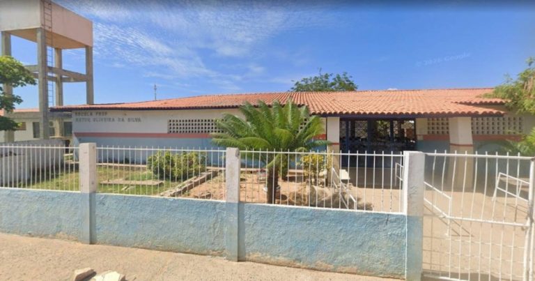 professor-e-afastado-apos-ficar-nu-em-sala-de-aula-de-colegio-estadual-em-juazeiro