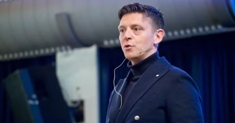 chefe-da-arbitragem-italiana-e-investigado-por-suposta-fraude-no-var