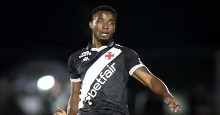 apos-criticas-a-arbitragem-em-corinthians-x-vasco,-thiago-mendes-e-denunciado-pelo-stjd
