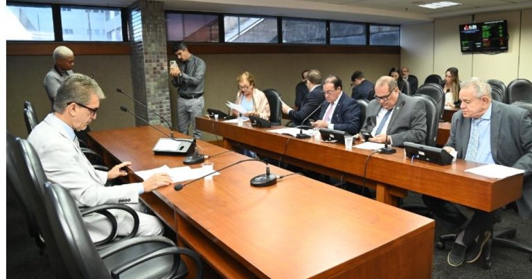 ccj-aprova-projeto-que-proibe-farmacias-de-exigirem-cpf-de-consumidores-na-bahia