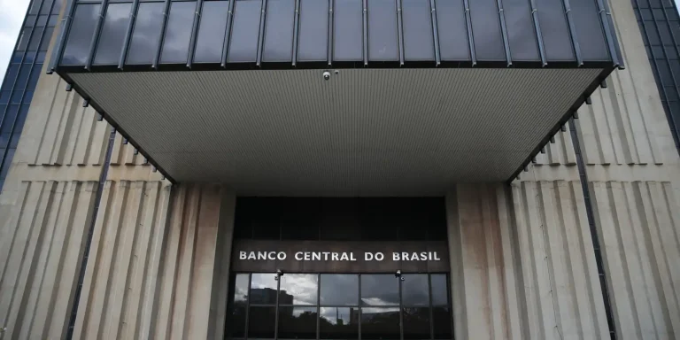 Copom decide Selic em meio a guerra e inflação acelerando copom-decide-selic-em-meio-a-guerra-e-inflacao-acelerando