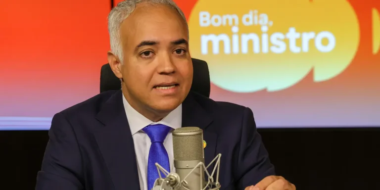 periferia-viva-vai-construir-ou-reformar-banheiros-para-9-mil-familias