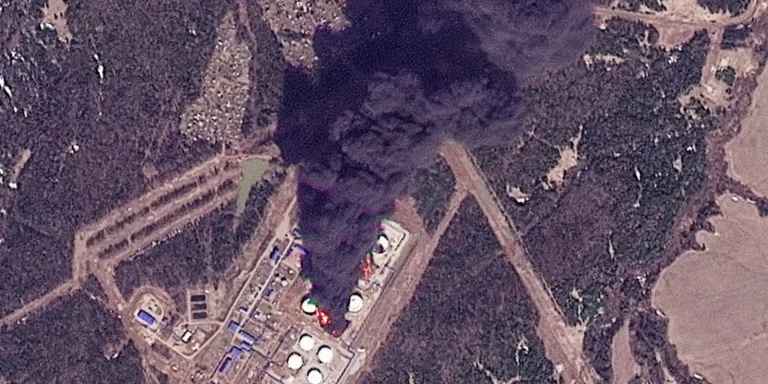 Drones ucranianos atingem instalações petrolíferas russas drones-ucranianos-atingem-instalacoes-petroliferas-russas