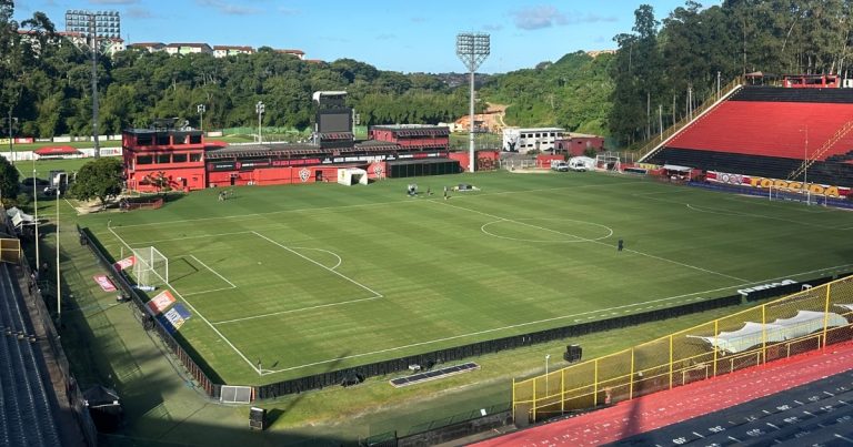 confira-as-escalacoes-oficiais-de-vitoria-x-coritiba-pelo-brasileirao-2026
