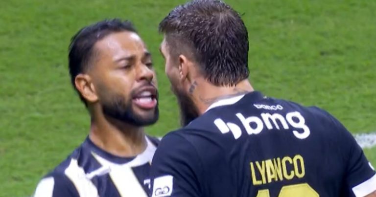 Após expulsão no clássico contra o Cruzeiro, Lyanco discute com Renan Lodi em campo apos-expulsao-no-classico-contra-o-cruzeiro,-lyanco-discute-com-renan-lodi-em-campo