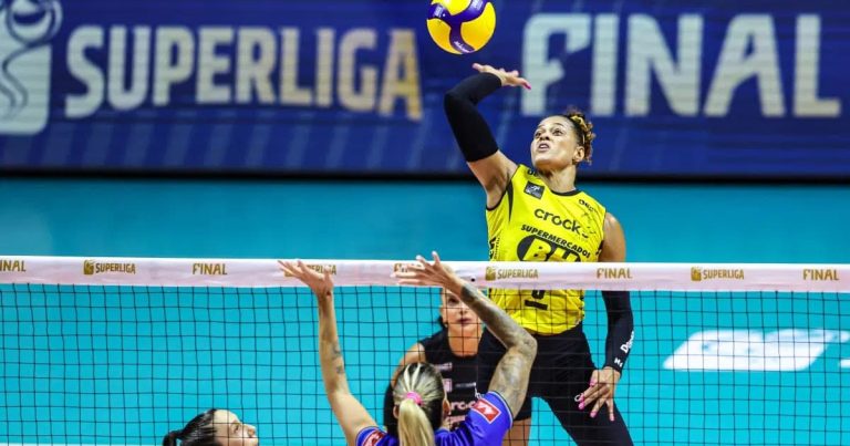 adenizia-e-mvp-da-superliga-feminina;-confira-selecao-do-campeonato