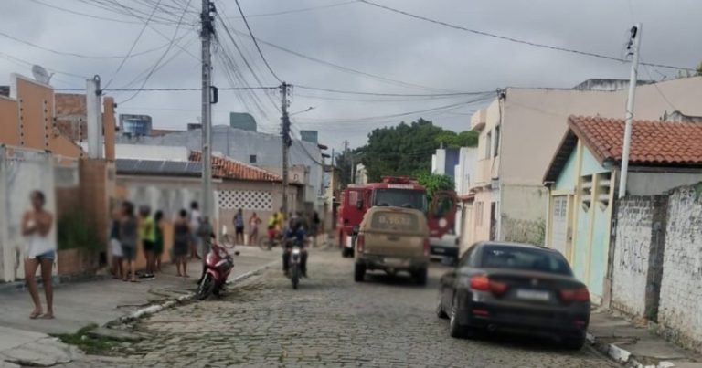irmaos-que-foram-carbonizadas-apos-incendio-em-serrinha-morreram-abracados