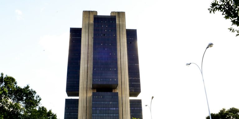 Copom adota cautela por tensões globais e expectativa da inflação copom-adota-cautela-por-tensoes-globais-e-expectativa-da-inflacao