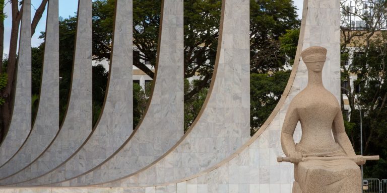 STF suspende julgamento de recurso para garantir revisão da vida toda stf-suspende-julgamento-de-recurso-para-garantir-revisao-da-vida-toda