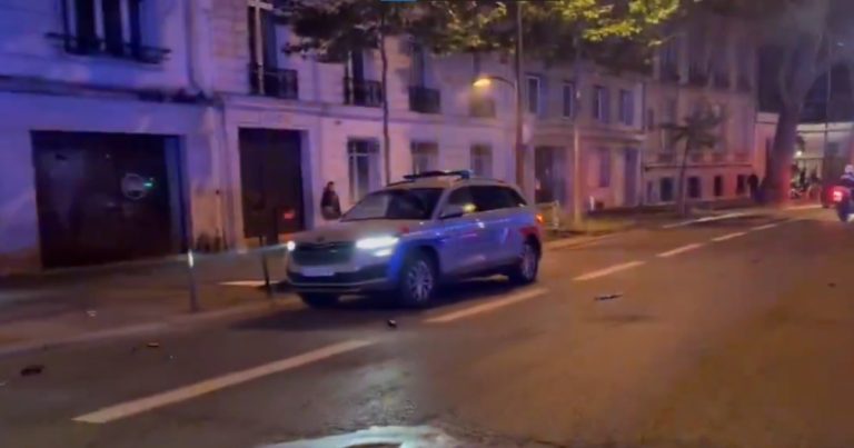 Festa do PSG termina com 127 detidos e 34 feridos em Paris após vaga na final da Champions festa-do-psg-termina-com-127-detidos-e-34-feridos-em-paris-apos-vaga-na-final-da-champions