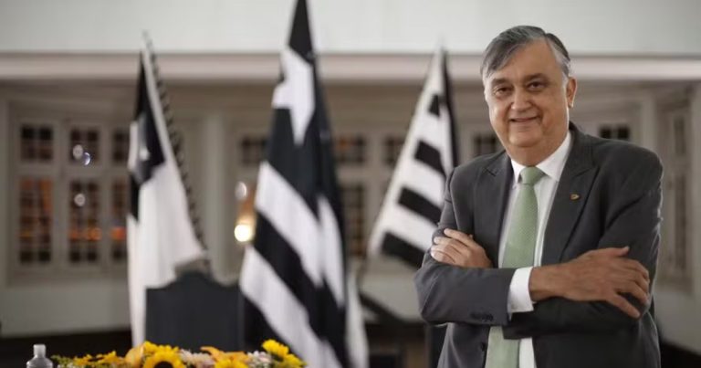 Botafogo convoca AGE para votar gestão temporária de diretor interino na SAF em meio a disputa judicial botafogo-convoca-age-para-votar-gestao-temporaria-de-diretor-interino-na-saf-em-meio-a-disputa-judicial