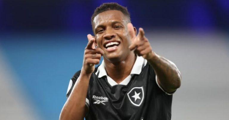 Na presença de Ancelotti, Danilo decide para Botafogo contra Racing na Sulamericana: Espero ter agradado na-presenca-de-ancelotti,-danilo-decide-para-botafogo-contra-racing-na-sulamericana:-espero-ter-agradado