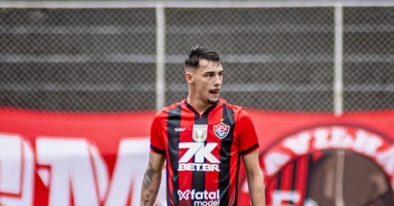Jair Ventura projeta retorno de Claudinho após sete meses fora no Vitória: “Ficamos muito felizes” jair-ventura-projeta-retorno-de-claudinho-apos-sete-meses-fora-no-vitoria:-“ficamos-muito-felizes”