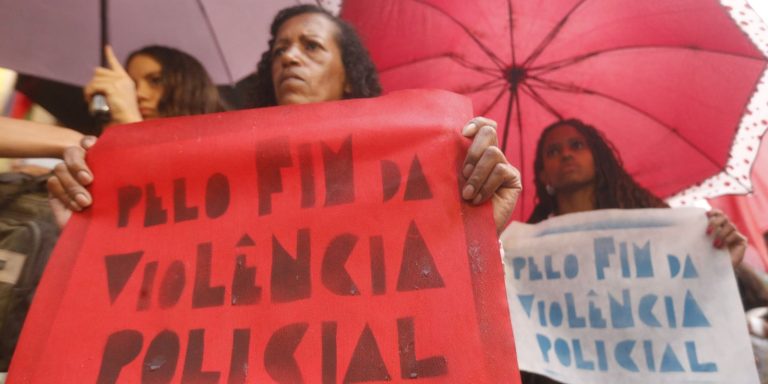 Organizações lançam documento sobre chacinas da Favela Nova Brasília organizacoes-lancam-documento-sobre-chacinas-da-favela-nova-brasilia