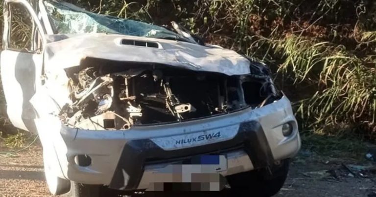 Idoso morre após capotamento entre Jacaraci e Licínio de Almeida; brita na pista teria causado acidentes idoso-morre-apos-capotamento-entre-jacaraci-e-licinio-de-almeida;-brita-na-pista-teria-causado-acidentes