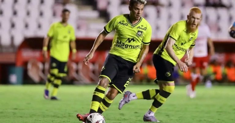 Sete times brigam pela liderança da Série B do Campeonato Brasileiro sete-times-brigam-pela-lideranca-da-serie-b-do-campeonato-brasileiro