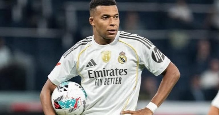 Mbappé não se recupera a tempo e é desfalque confirmado no clássico com o Barcelona mbappe-nao-se-recupera-a-tempo-e-e-desfalque-confirmado-no-classico-com-o-barcelona