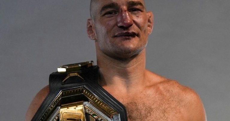 em-luta-de-cinco-rounds,-chimaev-e-derrotado-pela-primeira-vez-e-strickland-recupera-titulo-do-peso-medio-do-ufc