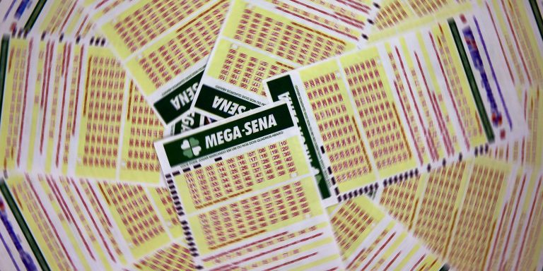 Mega-Sena acumula e prêmio vai a R$ 52 milhões mega-sena-acumula-e-premio-vai-a-r$-52-milhoes
