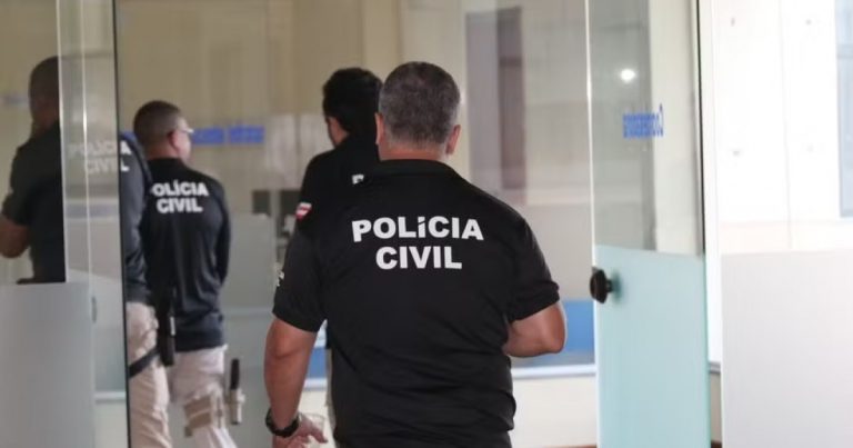 Homem é preso após descumprir medida protetiva e agredir ex-companheira a caminho de festa no interior baiano homem-e-preso-apos-descumprir-medida-protetiva-e-agredir-ex-companheira-a-caminho-de-festa-no-interior-baiano