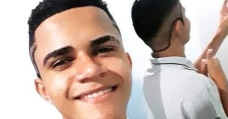 Jovem de 23 anos é morto a tiros dentro de casa em Santa Inês, no Vale do Jiquiriçá jovem-de-23-anos-e-morto-a-tiros-dentro-de-casa-em-santa-ines,-no-vale-do-jiquirica
