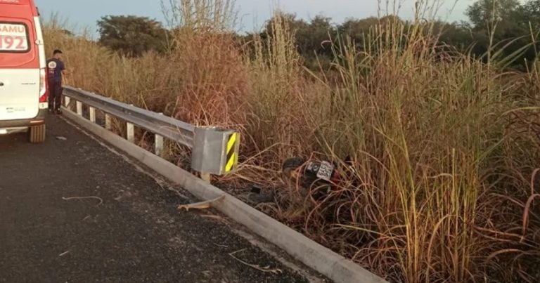 Homem morre após perder controle de motocicleta e ser arremessado; caso ocorreu no Oeste baiano homem-morre-apos-perder-controle-de-motocicleta-e-ser-arremessado;-caso-ocorreu-no-oeste-baiano