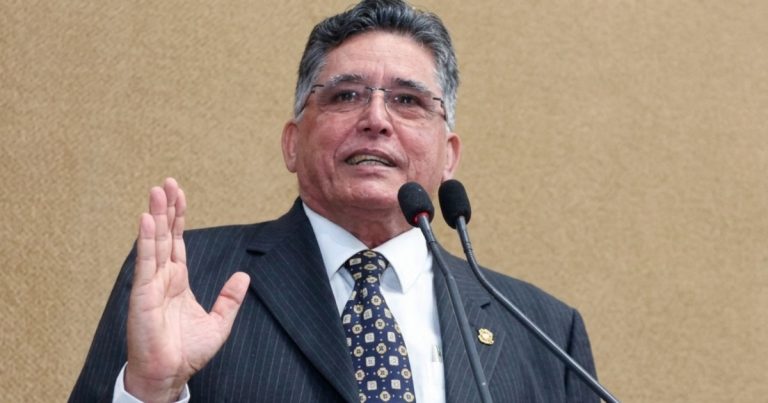 Justiça mantém o mandato do prefeito de Porto Seguro justica-mantem-o-mandato-do-prefeito-de-porto-seguro