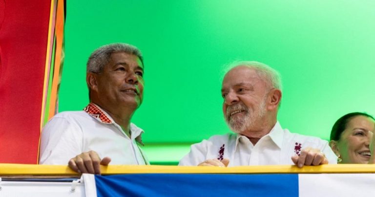 Pouco mais de um mês após última visita, Lula retorna à Bahia para entregar moradias em Camaçari pouco-mais-de-um-mes-apos-ultima-visita,-lula-retorna-a-bahia-para-entregar-moradias-em-camacari