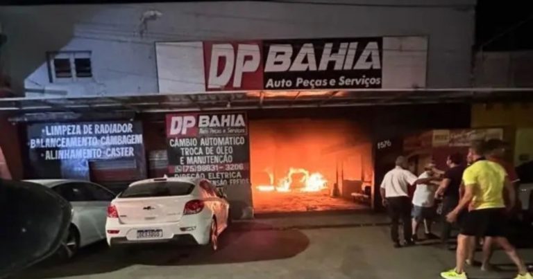 incendio-em-oficina-mecanica-no-centro-de-paulo-afonso-destroi-veiculos-e-deixa-empresario-ferido