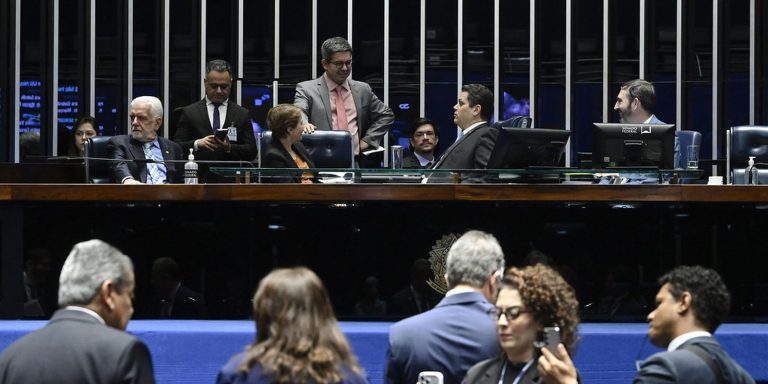 Senado aprova MP da renovação automática da CNH para bons condutores senado-aprova-mp-da-renovacao-automatica-da-cnh-para-bons-condutores