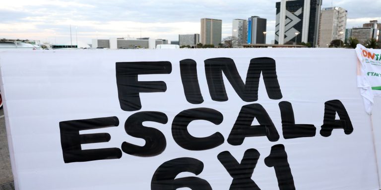 vereadores-fazem-protocolaco-de-projetos-pelo-fim-da-escala-6×1